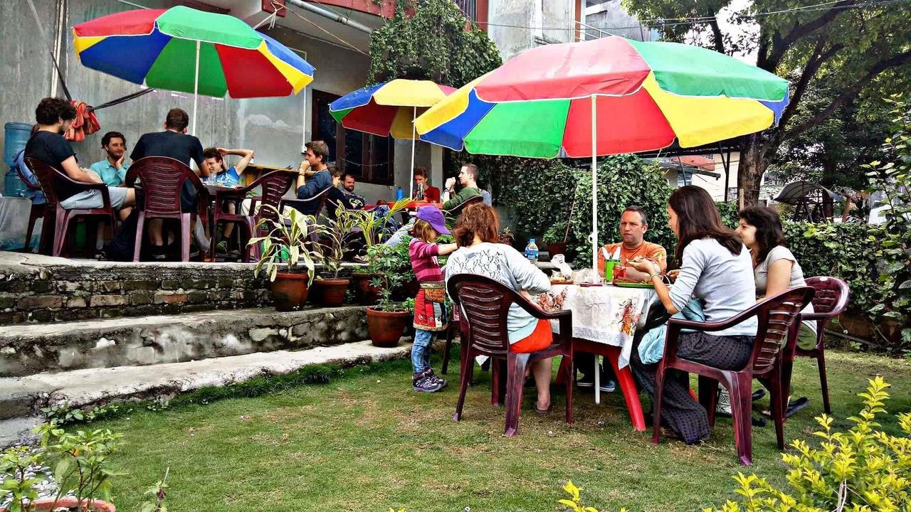 Pokhara Youth Hostel Exteriör bild