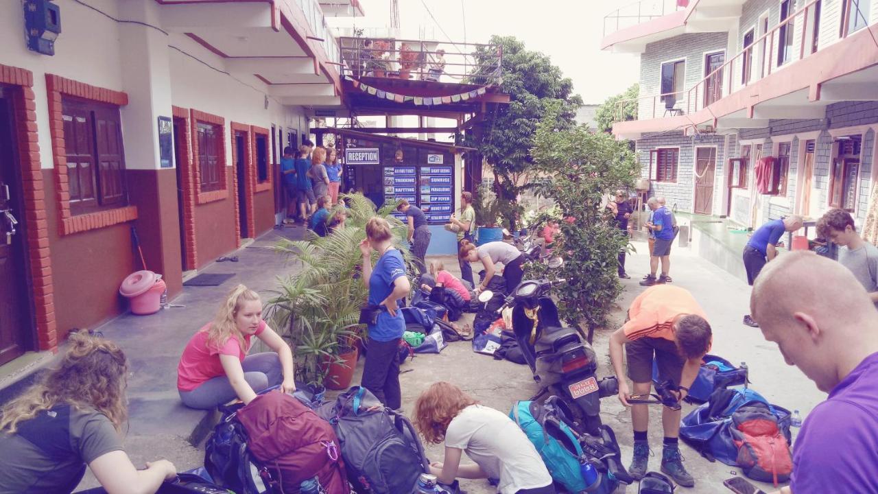 Pokhara Youth Hostel Exteriör bild